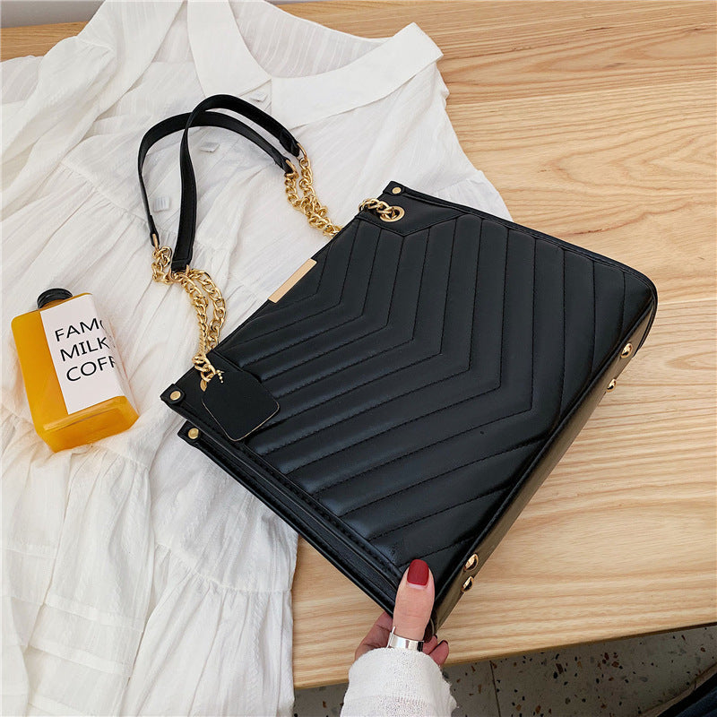 Women's chain messenger bag women