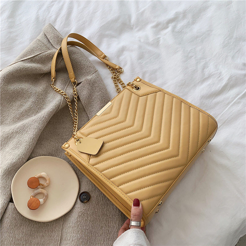 Women's chain messenger bag women
